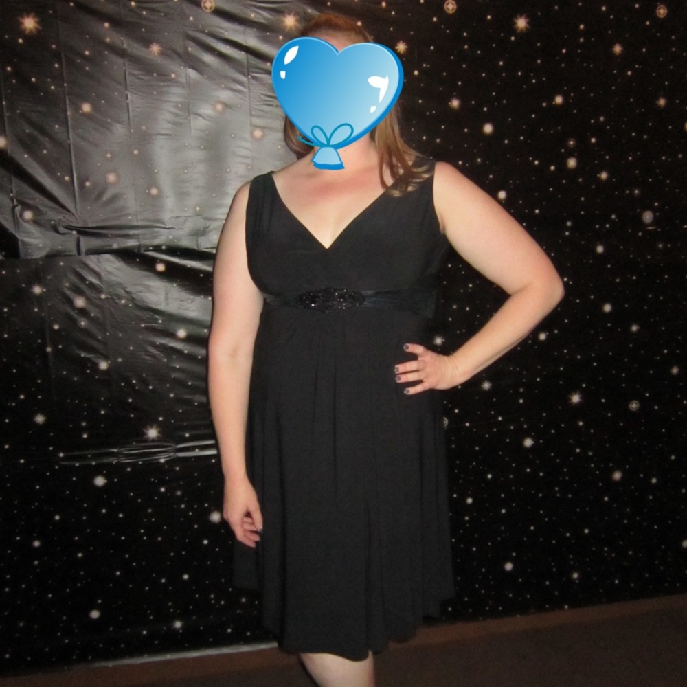 Black Dress w/ Beaded Detail. Jones New York Sz 14